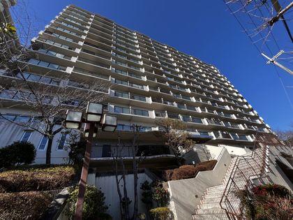 ラヴェニール宝塚中山台プルミエ 外観