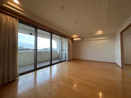 パレ・ロワイヤル宝塚 リビング