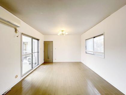 グランドメゾン西宮名塩 3番館 リビング