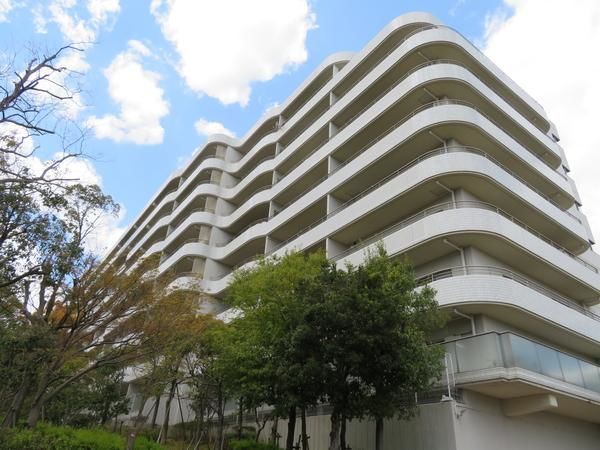 阪急逆瀬台アヴェルデ1番館 外観