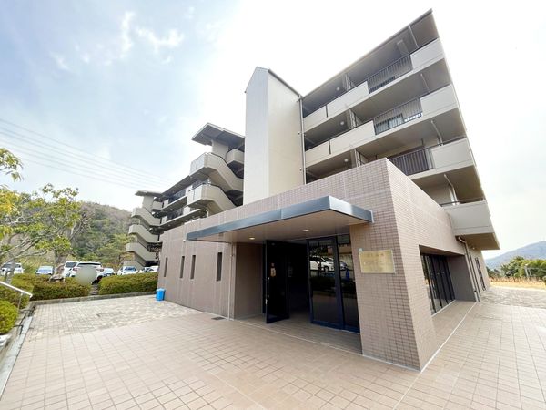 西宮名塩ウインディヒルズ Ⅱ番館 外観