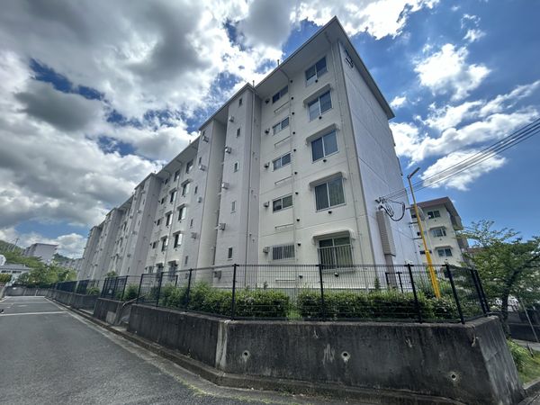 中山五月台住宅 23号棟 外観 中山五月台住宅 23号棟 外観