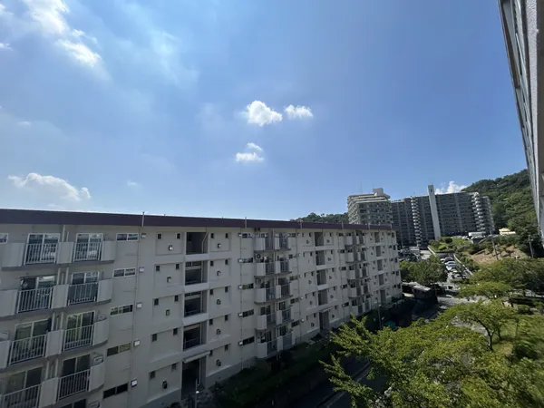 南東側バルコニーから南東側を望む