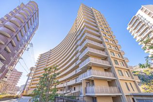 リーデンススクエア宝塚リバージュ 外観