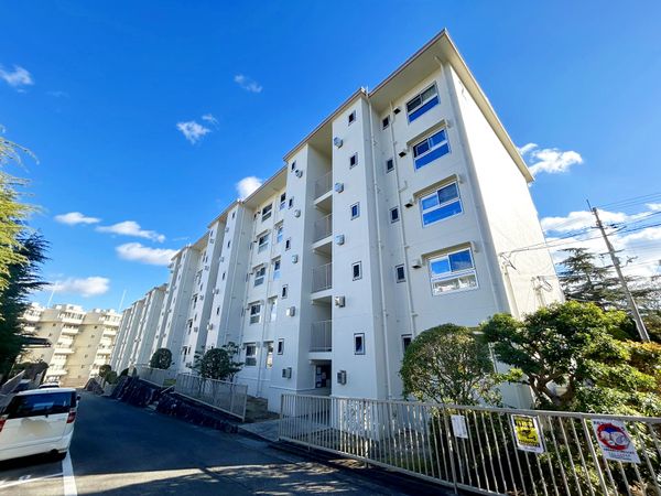 逆瀬台住宅 2号棟 外観 逆瀬台住宅 2号棟 外観