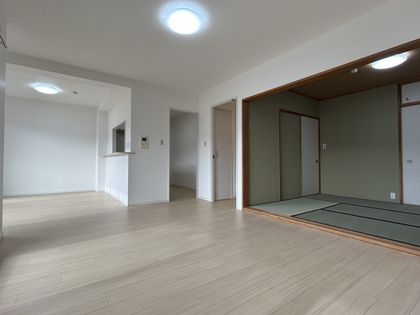 西宮名塩ウインディヒルズ Ⅰ番館 リビング