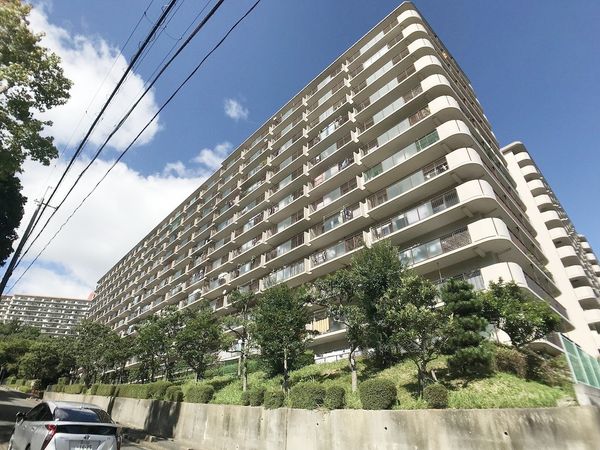 ジャルダン宝塚中山台弐番館 A棟 外観 ジャルダン宝塚中山台弐番館 A棟 外観