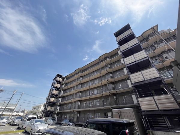 ファミリープラザ宝塚 B棟 外観 ファミリープラザ宝塚 B棟 外観
