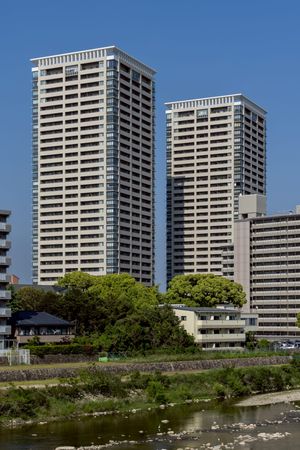 ジオタワー宝塚 WEST 外観