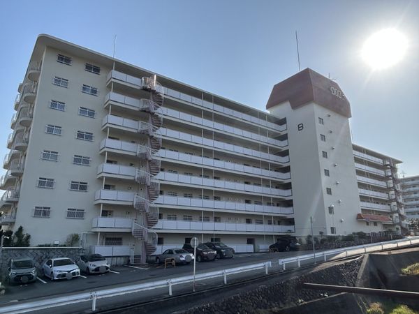 逆瀬川グリーンハイツ B棟 外観