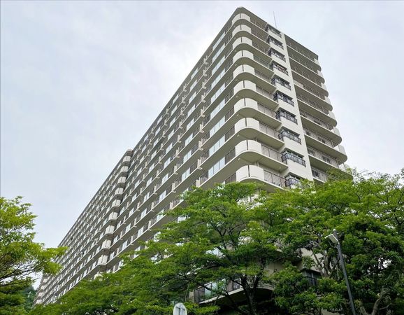 ジャルダン宝塚中山台弐番館 B棟 外観 ジャルダン宝塚中山台弐番館 B棟 外観