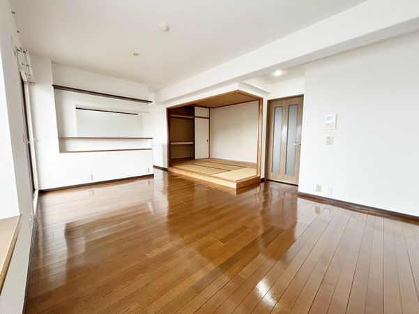 ツウイング宝塚中山壱番館 リビング