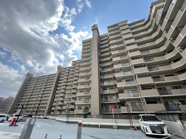 ラ・ビスタ宝塚 ウエストウイング三番館 外観 ラ・ビスタ宝塚 ウエストウイング三番館 外観