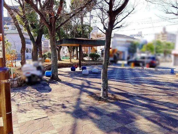 門口公園まで徒歩2分（約90ｍ）