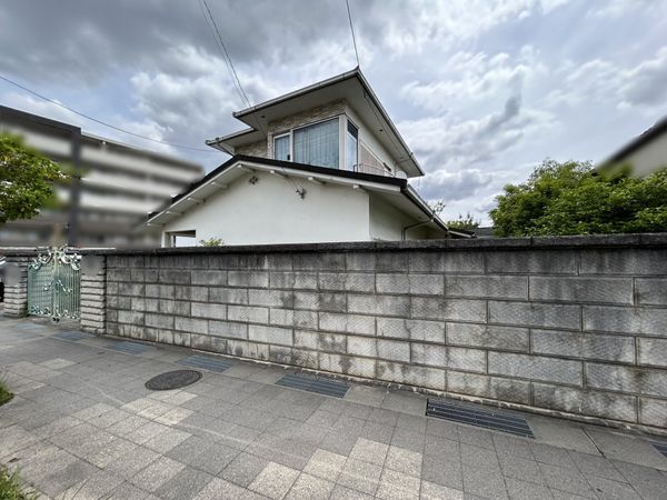 前面道路含む外観