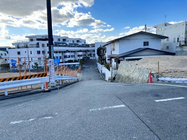 一里山町 土地 前面道路含む外観 一里山町 土地 前面道路含む外観
