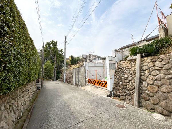 上甲東園1丁目 土地 前面道路含む外観 上甲東園1丁目 土地 前面道路含む外観