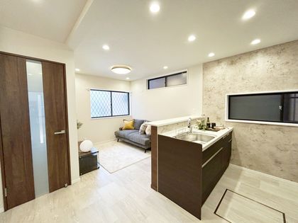 樋ノ口町1丁目 戸建 リビング