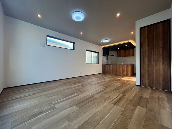 上之町 新築戸建 リビング