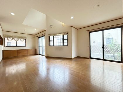 仁川百合野町 戸建 リビング