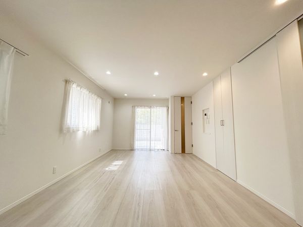 西宮市下大市東町戸建 リビング 西宮市下大市東町戸建 リビング