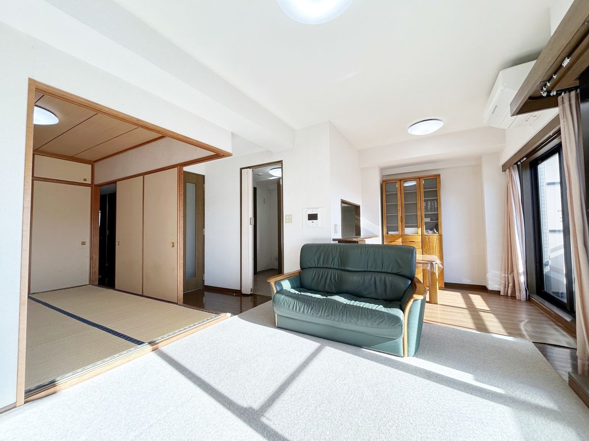 甲東園ガーデンハウス リビング リビング