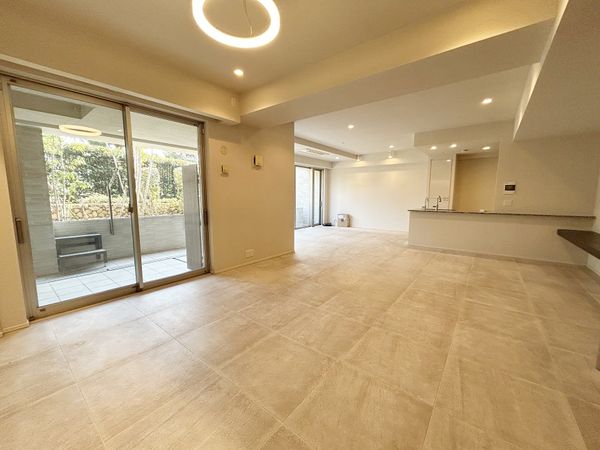 プラウド芦屋平田町 リビング