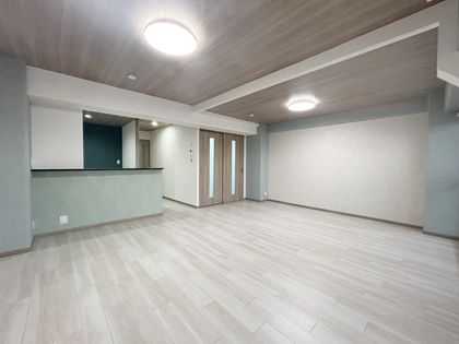 コンドミニアム甲東園 リビング