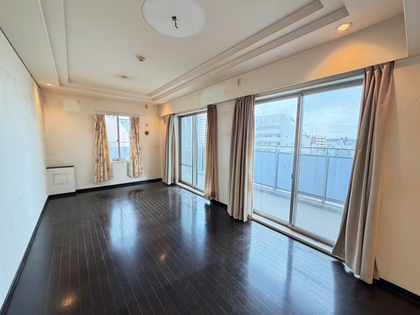 エイヴィスタワー西宮 リビング