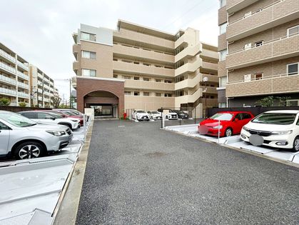 ロイヤル西宮北口センシア 駐車場 駐車場