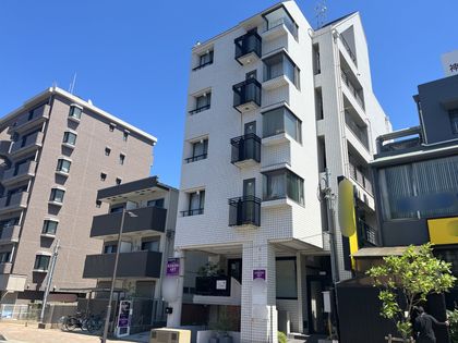 アミーオカモト 外観