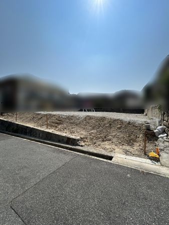 前面道路含む外観