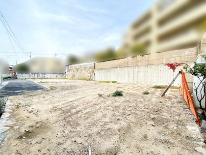 西山町 土地(A号地) 前面道路含む外観