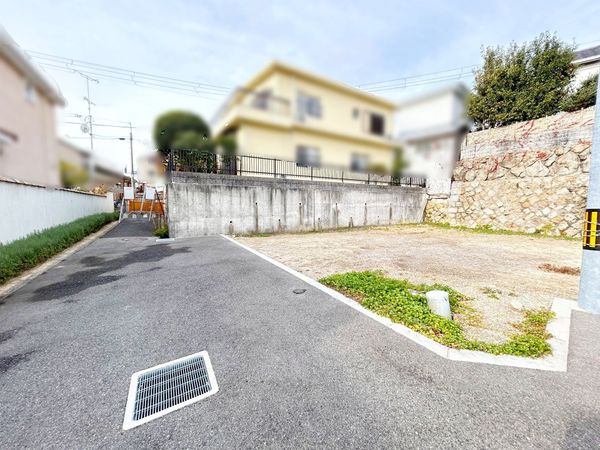 西山町 土地(C号地) 前面道路含む外観 西山町 土地(C号地) 前面道路含む外観