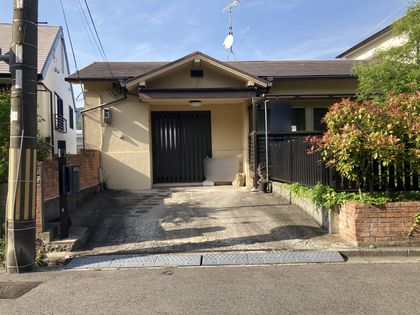 東山町戸建 駐車場