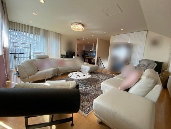 岩園町 戸建 リビング 岩園町 戸建 リビング