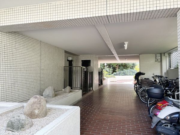 芦屋三条町パーク・ハイム B棟 ロビー 芦屋三条町パーク・ハイム B棟 ロビー