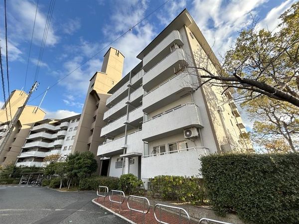 芦屋緑2住宅 9号棟 外観