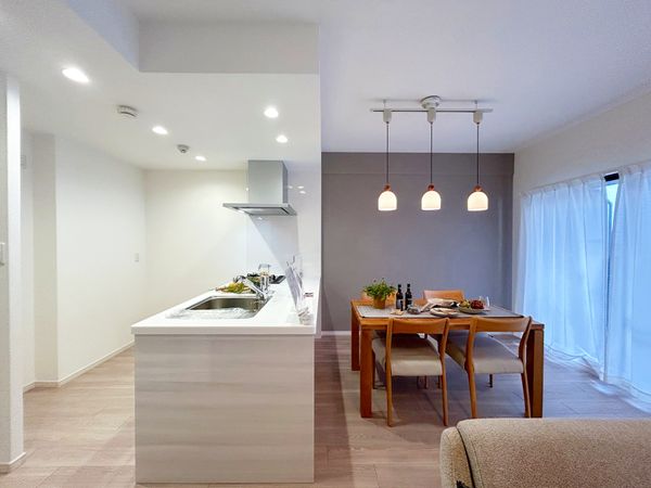 ルネ芦屋親王塚 リビング ルネ芦屋親王塚 リビング