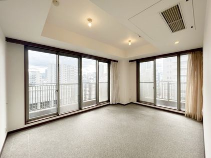 OAPレジデンスタワー 東館 リビング