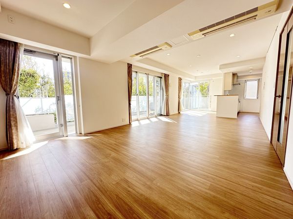 プラウド夙川 リビング プラウド夙川 リビング