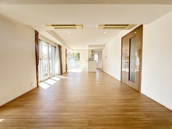 プラウド夙川 リビング プラウド夙川 リビング