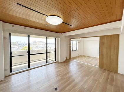 白鷹甲子園マンション 室内