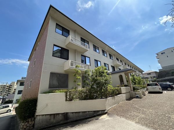 メゾン岡本 1号棟 外観 メゾン岡本 1号棟 外観