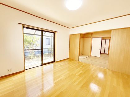 奈良市富雄 川西2丁目 リビング