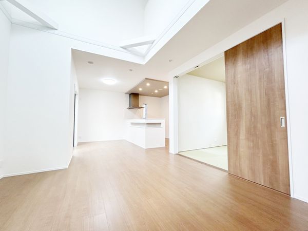 奈良市北登美ヶ丘6丁目 リビング 奈良市北登美ヶ丘6丁目 リビング