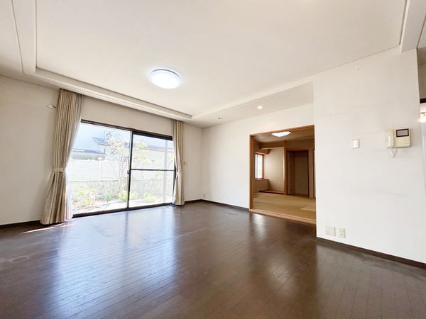 奈良市四条大路南町 リビング