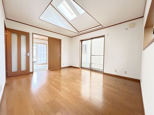 奈良市三碓2丁目 リビング 奈良市三碓2丁目 リビング