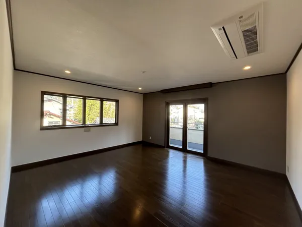 2階　約15.5帖の洋室