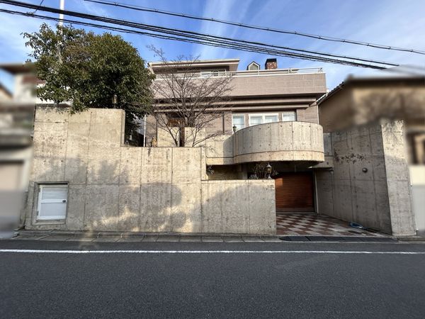 生駒市松美台 前面道路含む外観